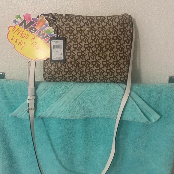 DKNK New Crossbody Bag - Picture 5 of 6